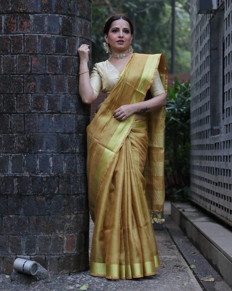 Gorgeous Golden Tissue Linen Saree - Loomfolks