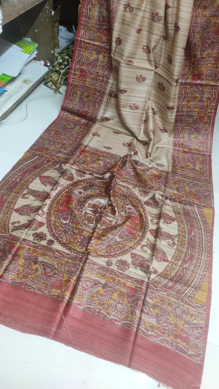 Cream Tussar Silk Saree with Fish design on Pallu - Loomfolks