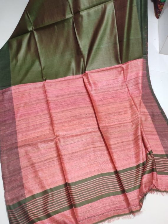 Plain-Mehendi-Green-Tussar-Giccha-Saree-with-Contrast-Pink-Pallu