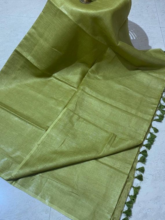 Green plain linen saree with no zari border