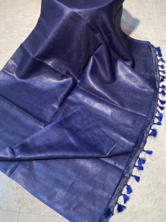 Purple plain linen saree with no zari border