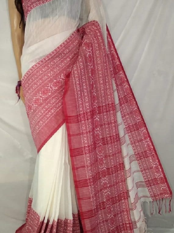 Pleasingly White Red Pure Cotton Begampuri Saree