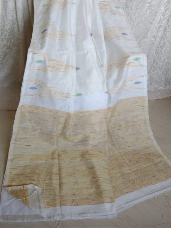 White Cotton Silk Saree With Giccha Weave On Border Pallu