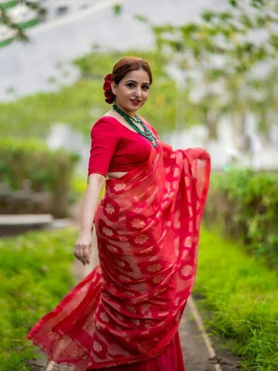 Awesome Red Handwoven Cotton Linen Floral Jamdani Saree (4)