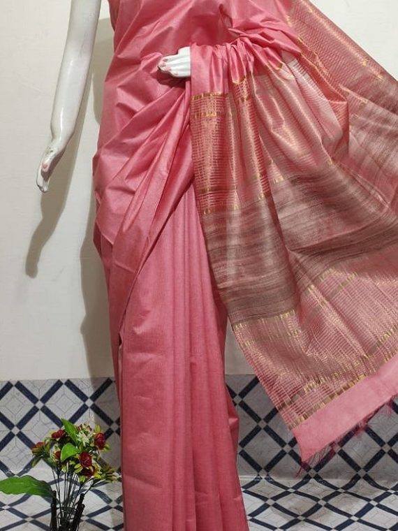 Pink Handwoven Mulberry Staple Silk Saree With Chiccha Pallu