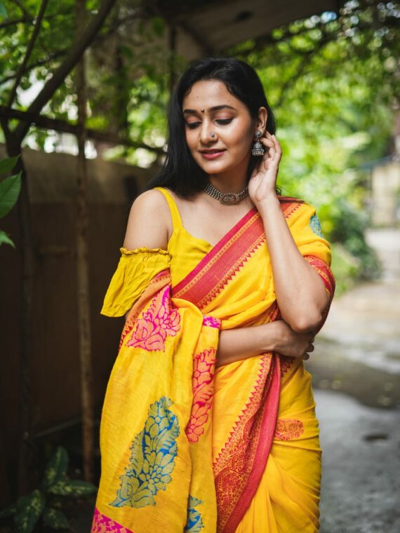 Yellow Saree Collection: Yellow Sarees for Different Occasions