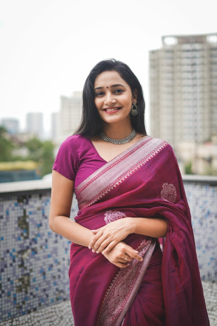 Splendid Wine Purple Linen Handloom Saree With Banarasi Design