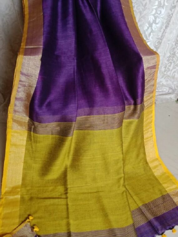 Stunning Plain Purple Linen Saree With Contrast Pallu Border