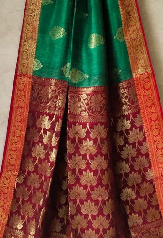 Gorgeous Green Banarasi Weave Linen Saree For Happy Occassions