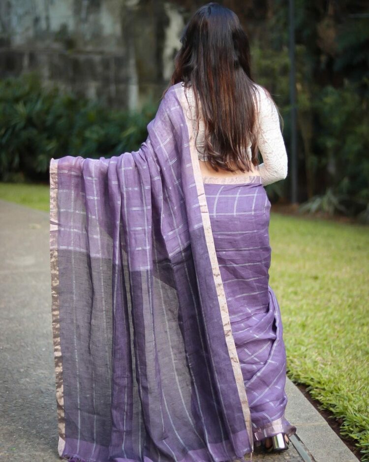 Intense Purple Black Check Design Handwoven Linen Saree With Thin Zari Border6