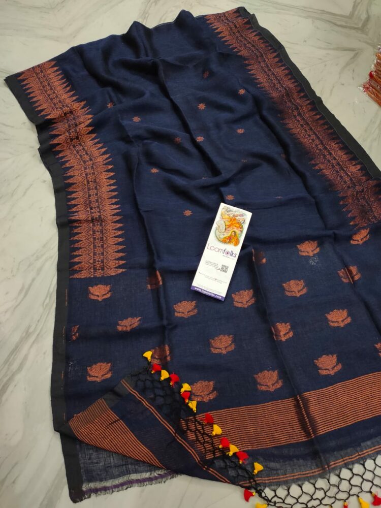 Magnificient Dark Blue Handwoven Linen Saree With Lotus Design Pallu