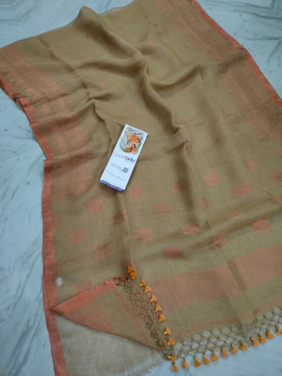 Subtle Beige Handwoven Linen Saree With Lotus Design Pallu