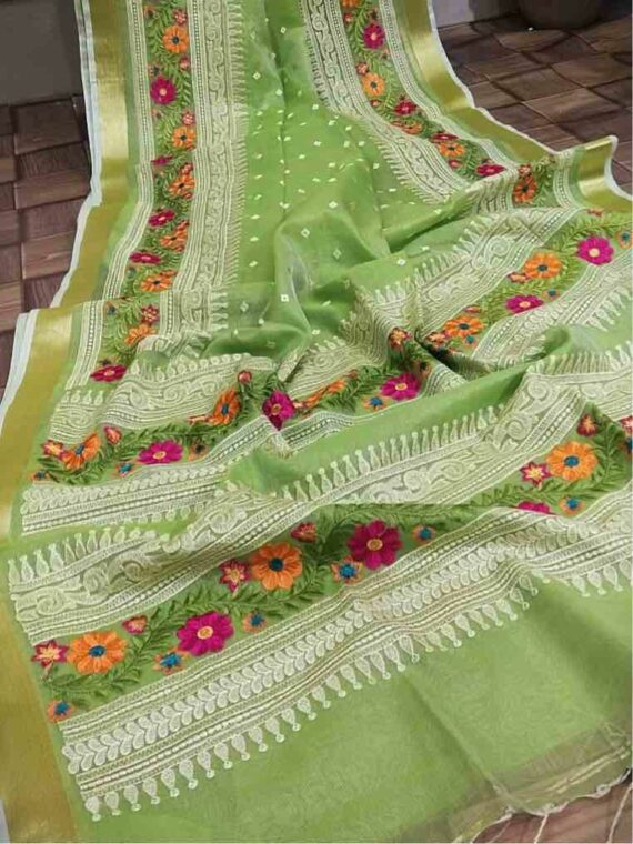 Green Resham Muslin Floral Embroidery Saree