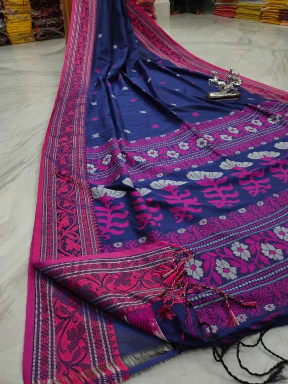 Unique Dark Voilet Floral Design Weave Handloom Cotton Saree