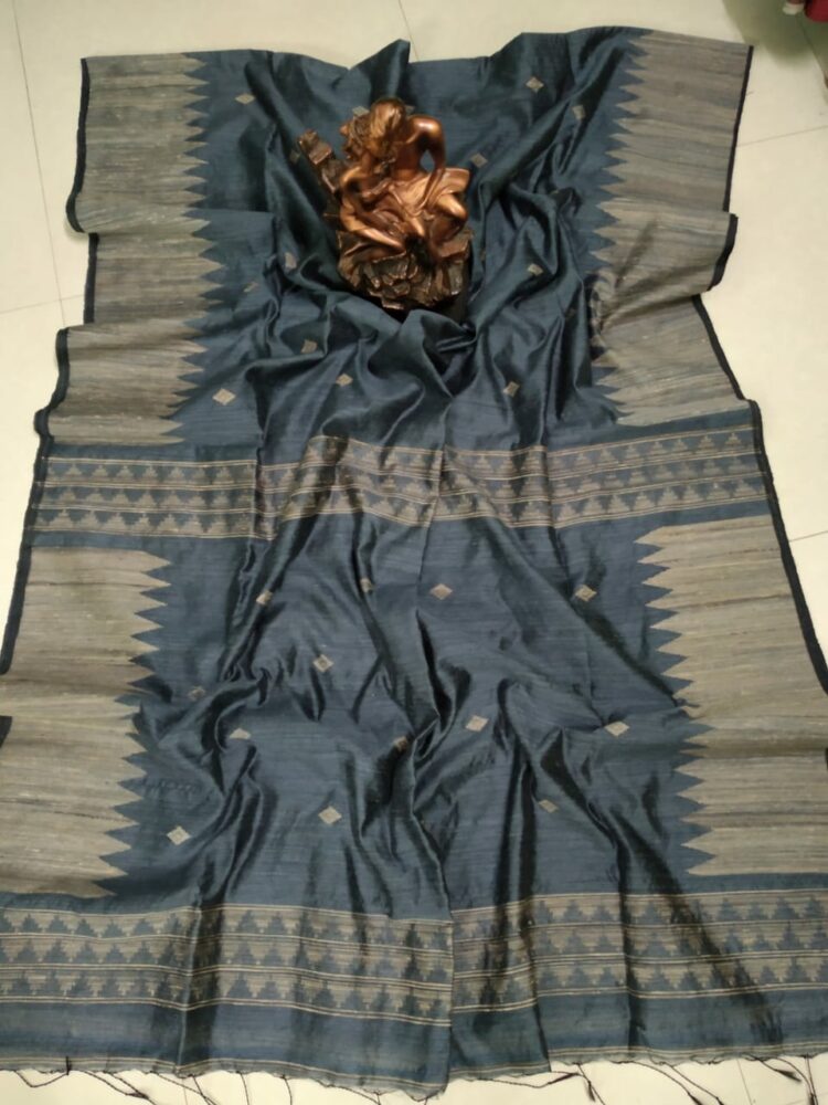 Elegant Grey Pure Matka Giccha Handloom Silk Saree