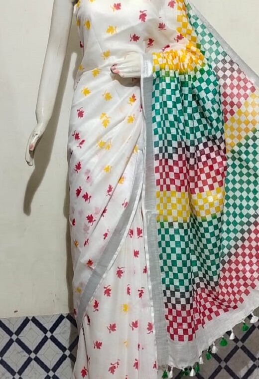Smooth White Cotton Slub Printed Saree With Check Print Pallu
