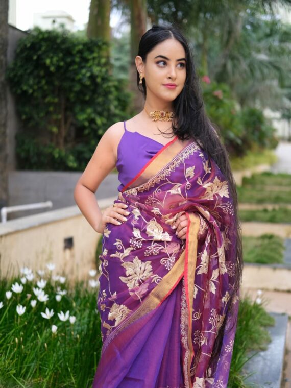 Matka Silk Jamdani Saree - From TheCrazyLooms.com