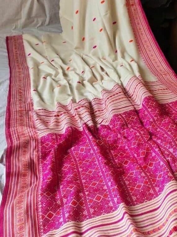 Glorious White Assam Mekhela Handwoven Cotton Saree