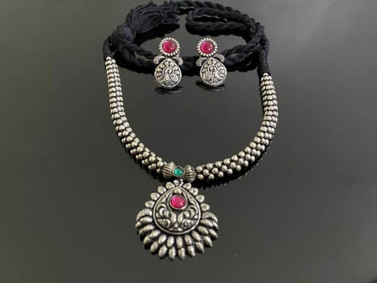 Peacock Bird Tribal Design Handmade Thushi Necklace With Earrings