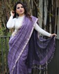 Intense Purple Black Check Design Handwoven Linen Saree With Thin Zari Border2