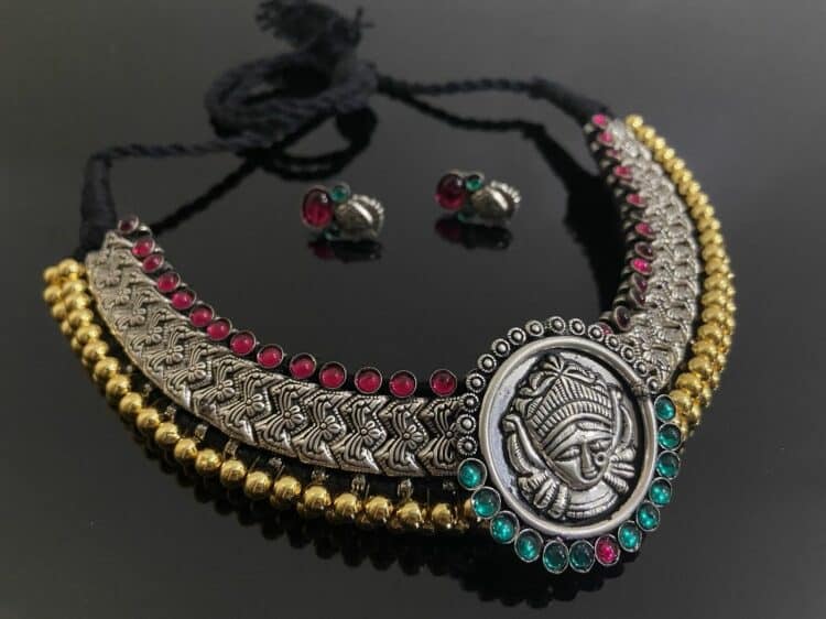 Maa Durga Goddess Face Medallion Vajratik Thushi Necklace With Earrings