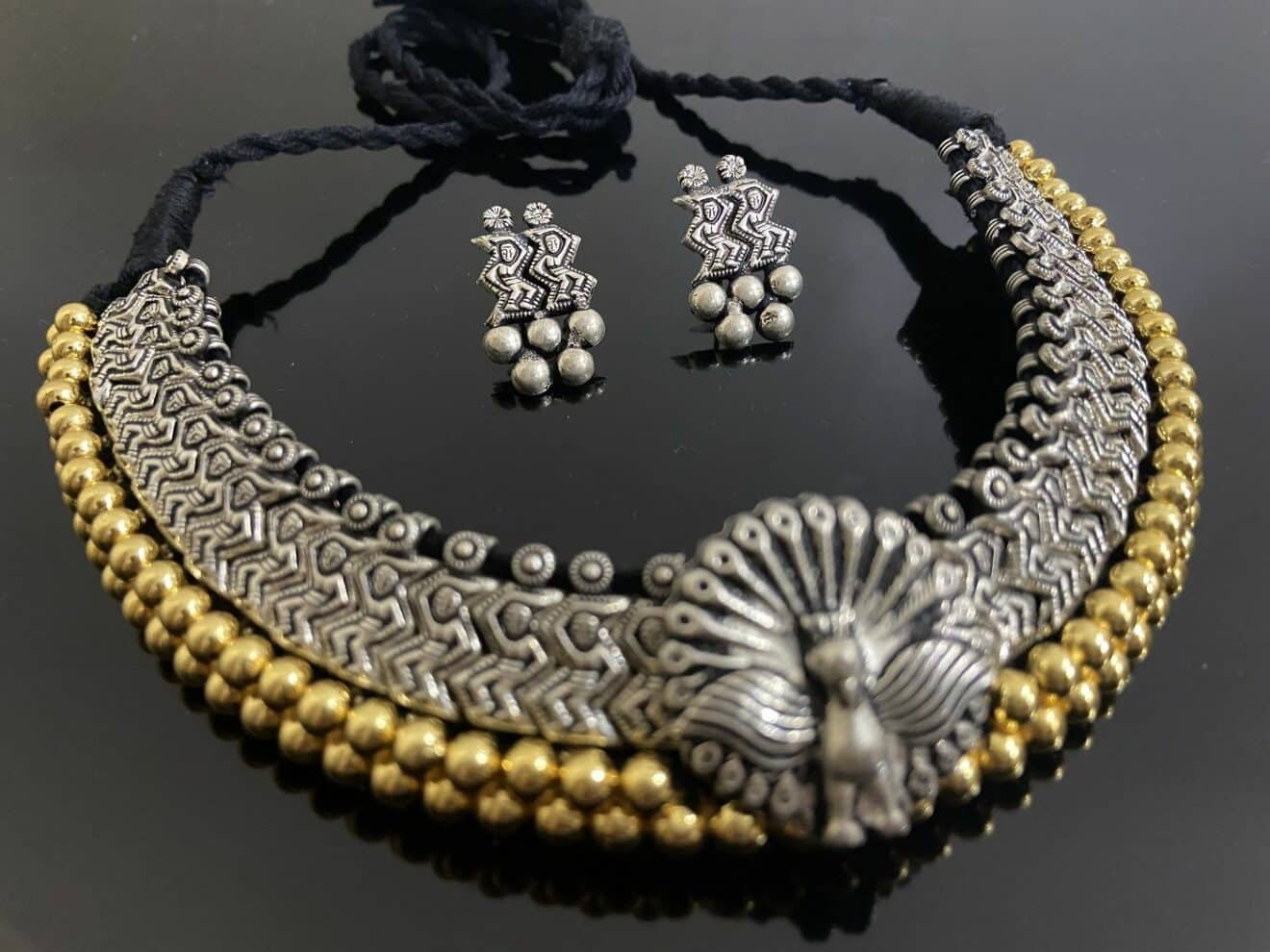 Mahalaxmi vajratik / thushi set