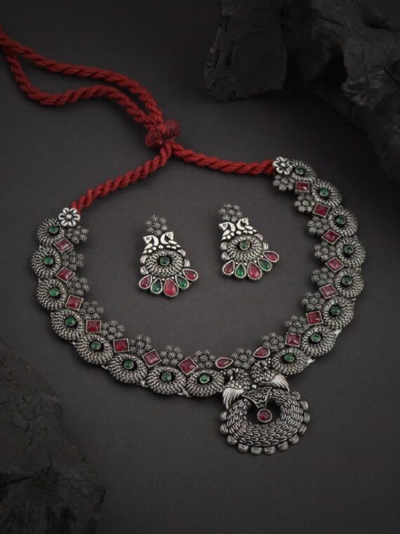 Peacock Red Green Beads Embeded Necklace With Earrings For All Occassions