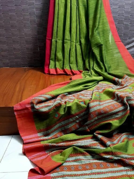 Enticing Green Handwoven Cotton Saree With Intricate Design Pallu