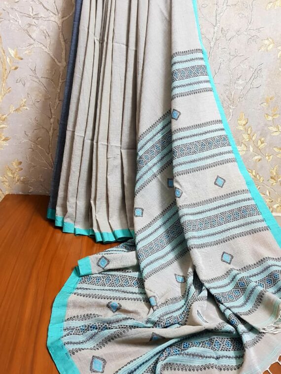 Subtle Grey Blue Blend Handwoven Cotton Saree With Intricate Design Pallu