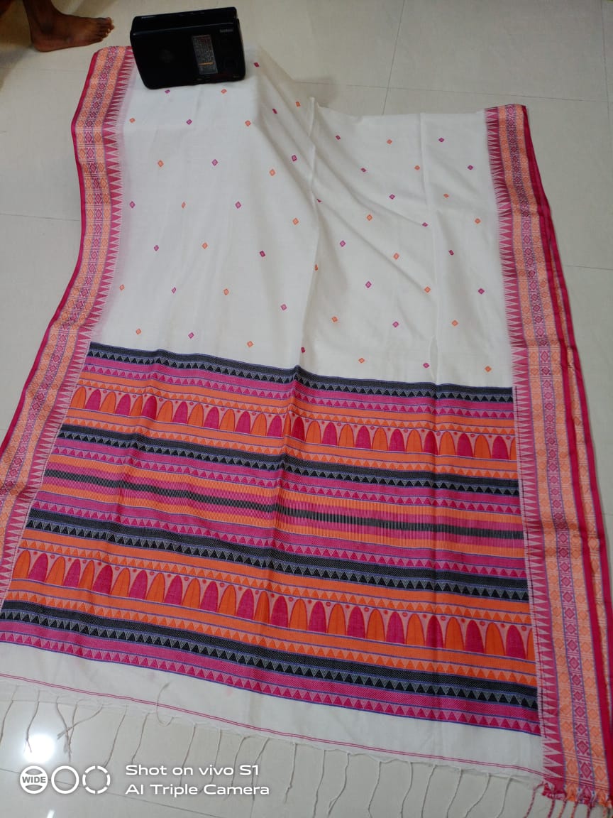 Divine White Cotton Saree With Pink Orange Intricate Weave In Pallu