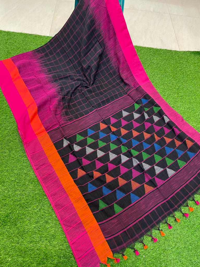 Black Check Design Ikkat Weave Cotton Saree With Triangular Pattern Pallu