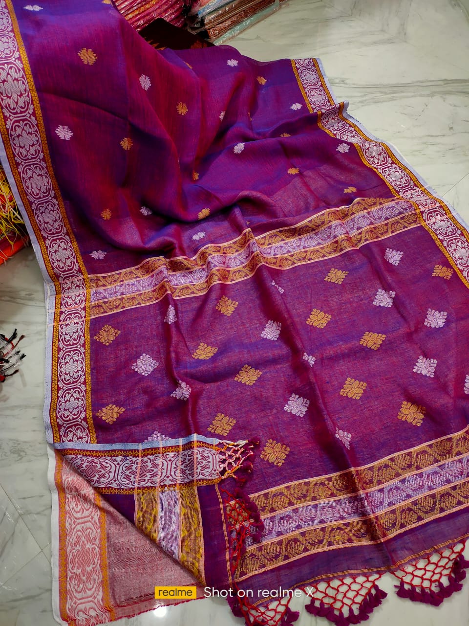 Mesmerizing Purple Jacquard Weave Linen Saree With Pretty Tassels