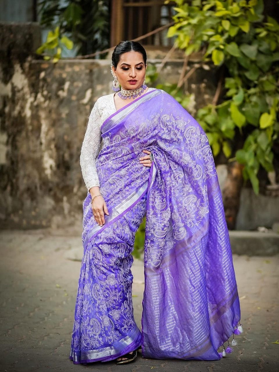 Enchanting Purple Linen Silk Embroidery Saree With Silver Border40