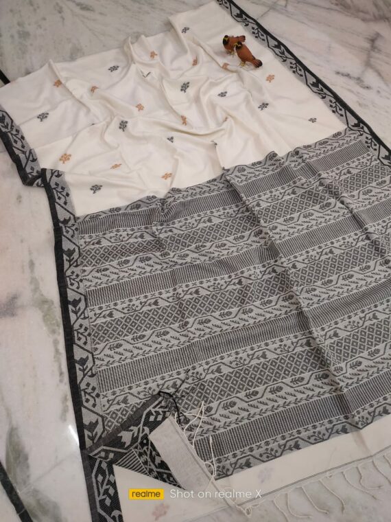 Alluring White Handwoven Cotton Jamdani Saree With Black Border