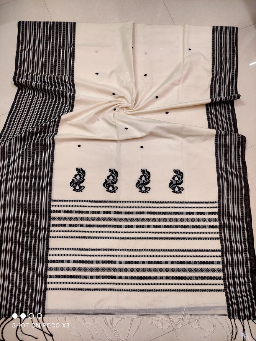 Adorable OffWhite Black Pure Cotton Handwoven Saree