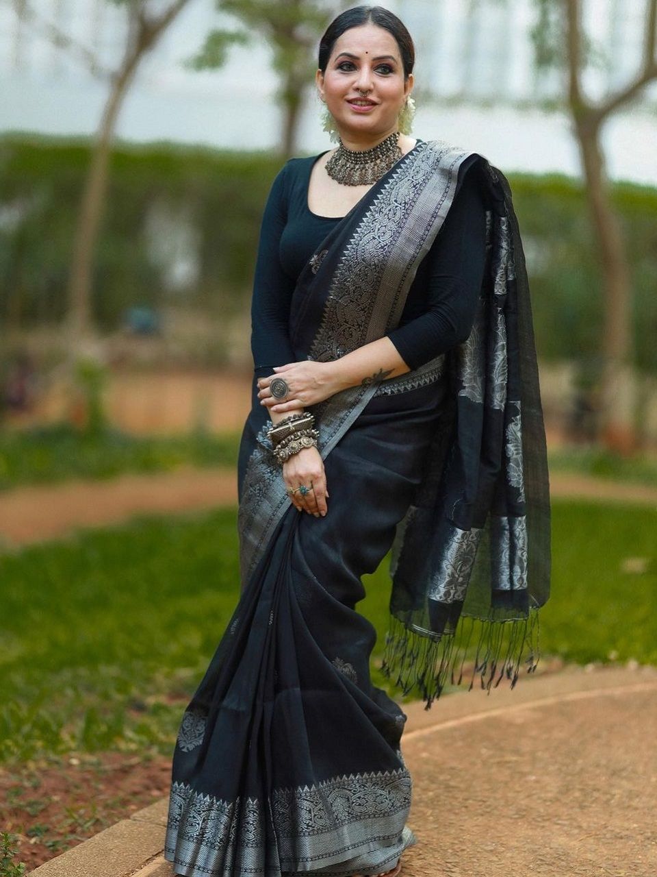 Gorgeous Black Linen Handloom Saree with Banarasi Design