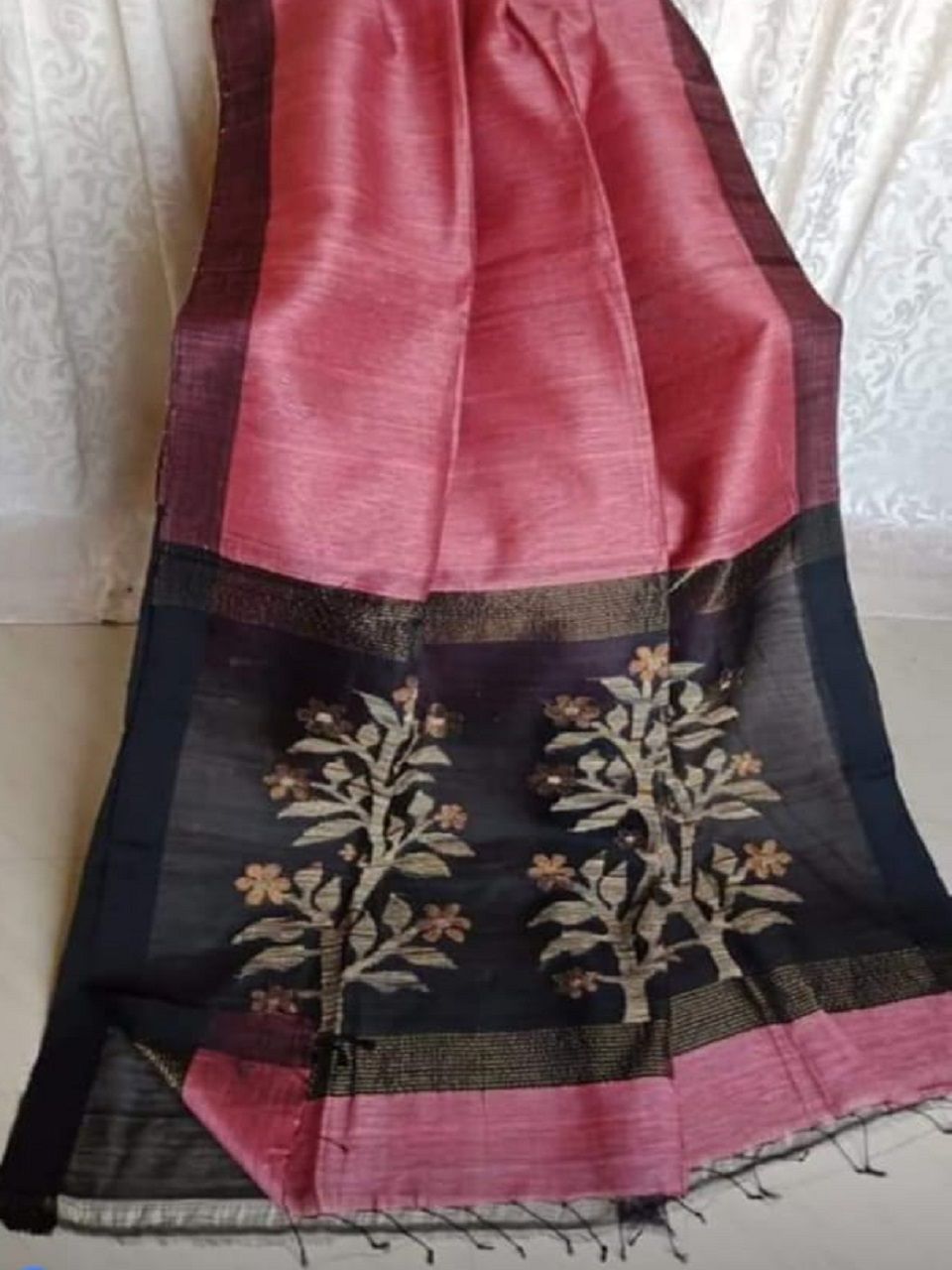 Peachy Pink Black Handwoven Linen Silk Saree With Floral Design Pallu