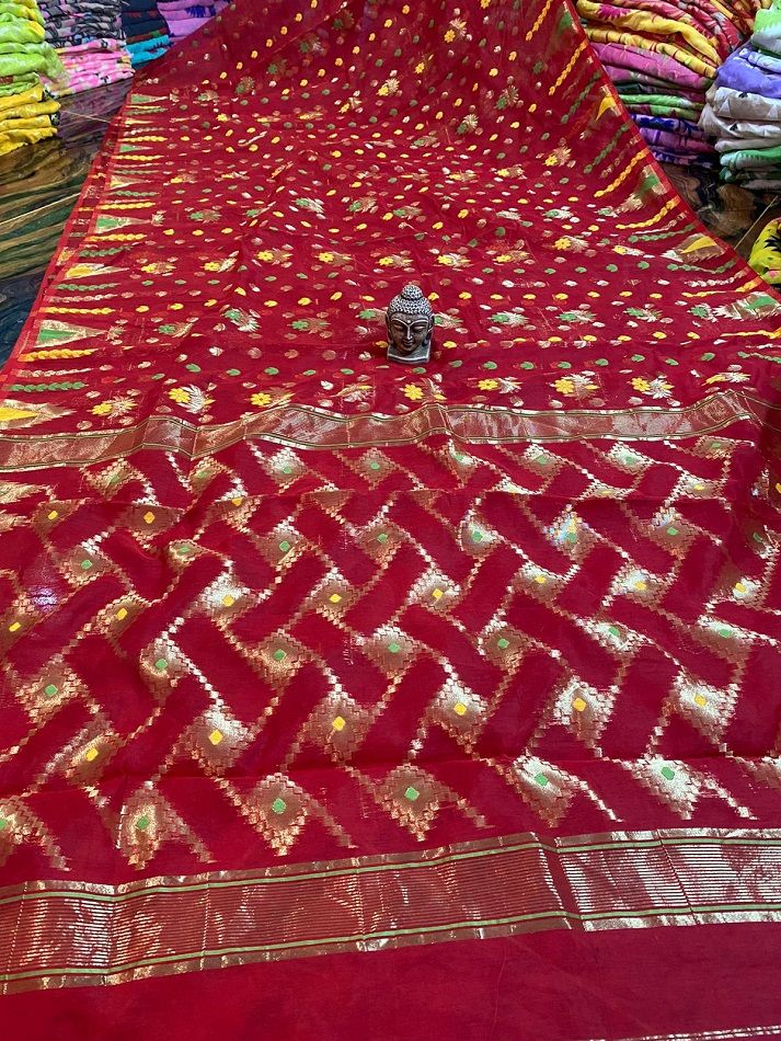 Red Multicolor Blend Dhakai Jamdani Cotton Silk Saree Without Blouse