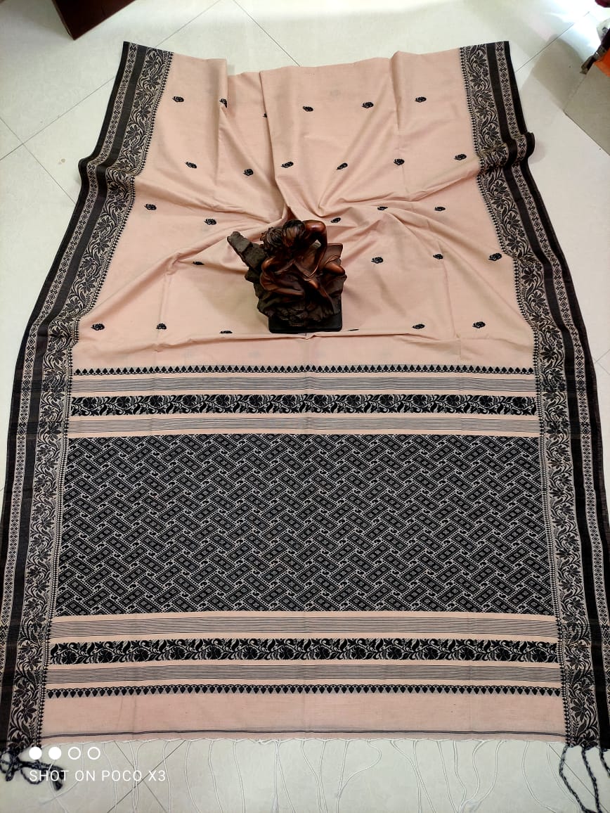Subtle Peach Intricately Handwoven Cotton Saree With Beautiful Pallu