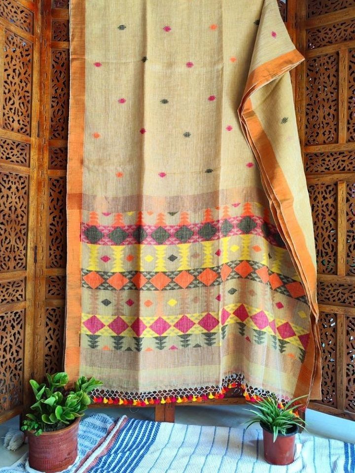 Subtle Creamish Yellow Linen Handwoven Jamdani Saree With Thin Borders