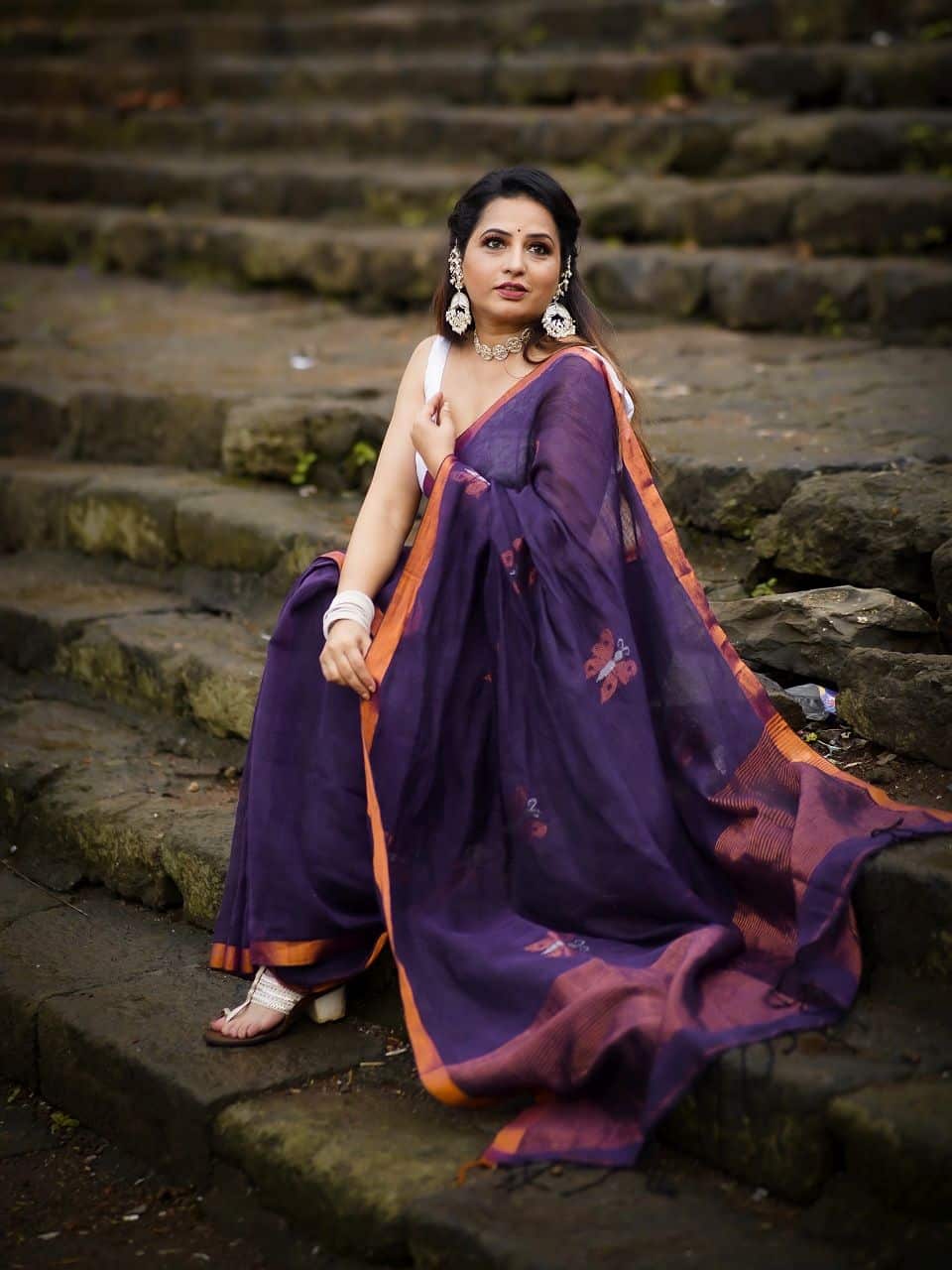 Purple Love Butterfly Design Handwoven Linen Saree2