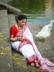 Divine White Red Handwoven Jacquard Linen Saree With Beautiful Tassels