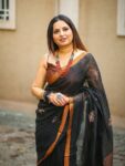 Black Beauty Butterfly Design Handwoven Linen Saree