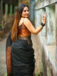 Black Beauty Butterfly Design Handwoven Linen Saree