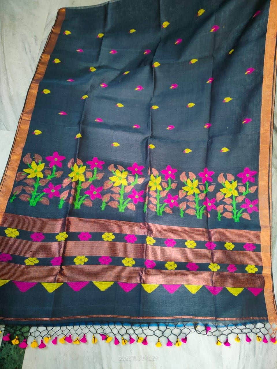 Gorgeous Dark Grey Linen Handloom Jamdani Saree With Copper Tone Border