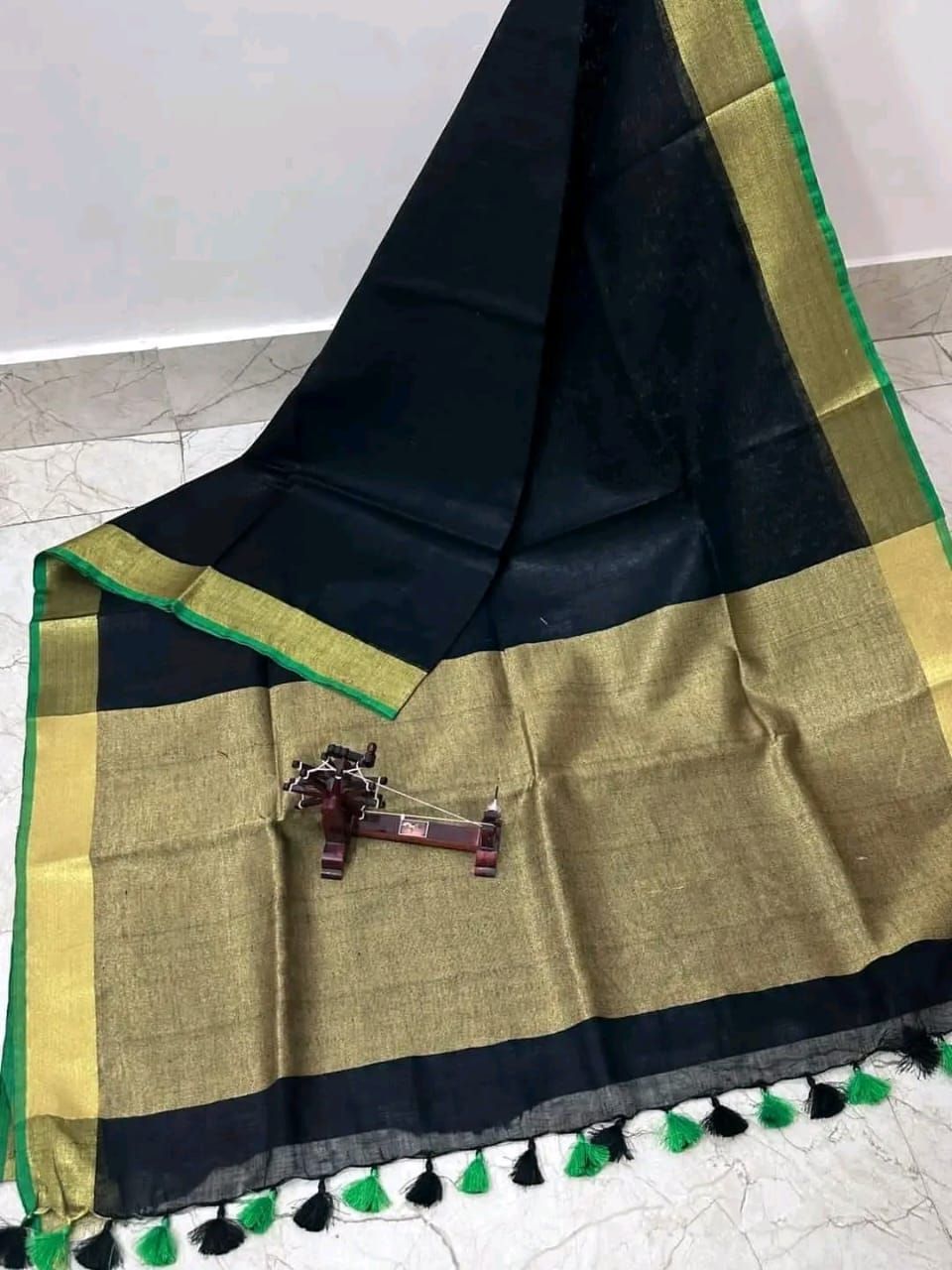 Beautiful Black Green Plain Linen Saree For Special Occassion