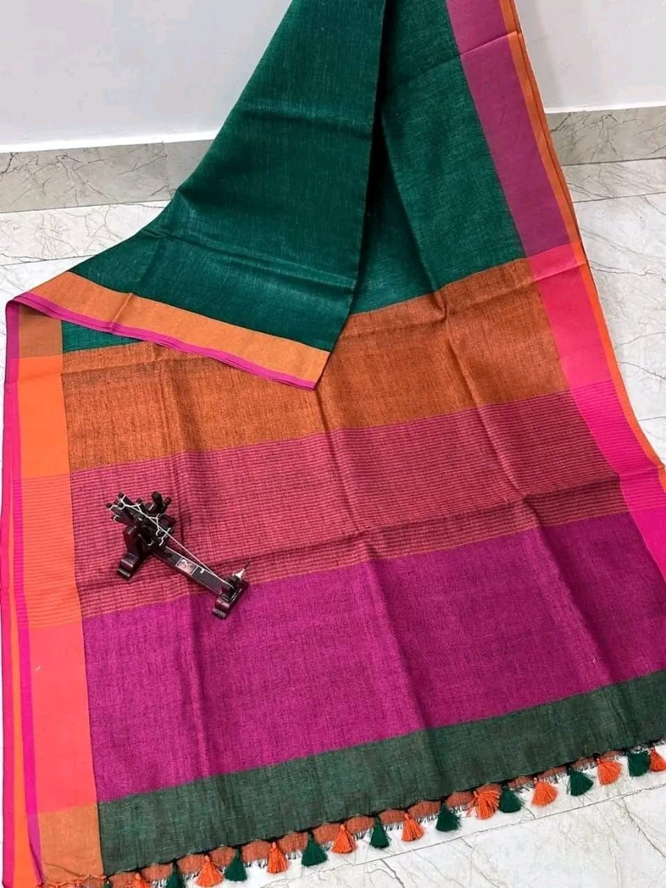 Classic Deep Bottle Green Plain Linen Saree With Contrast Borders