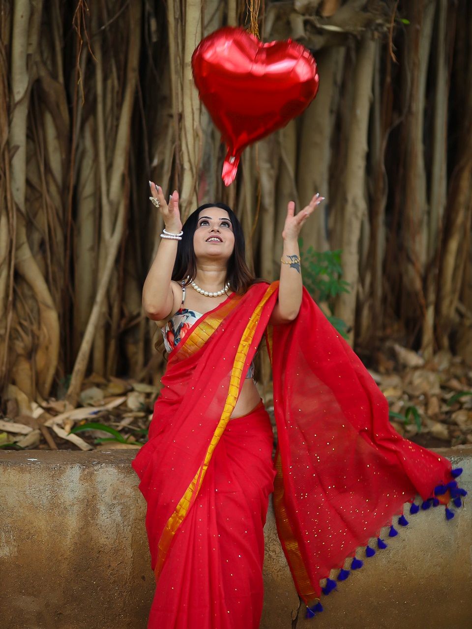 Love Red Allover Sequins Woven Party Wear Pure Cotton Saree