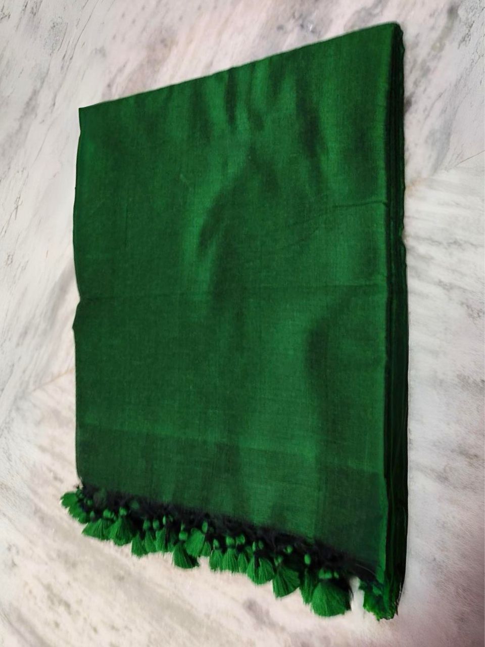 Bright Green Plain Soft Cotton Saree With Running Blouse Piece