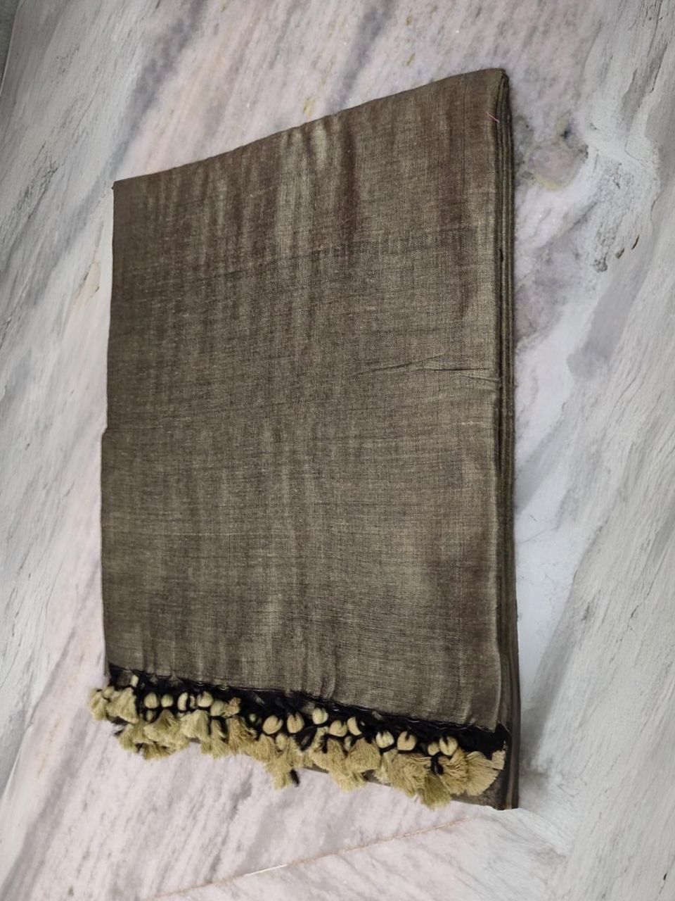 Deep Sage Green Plain Soft Cotton Saree With Running Blouse Piece